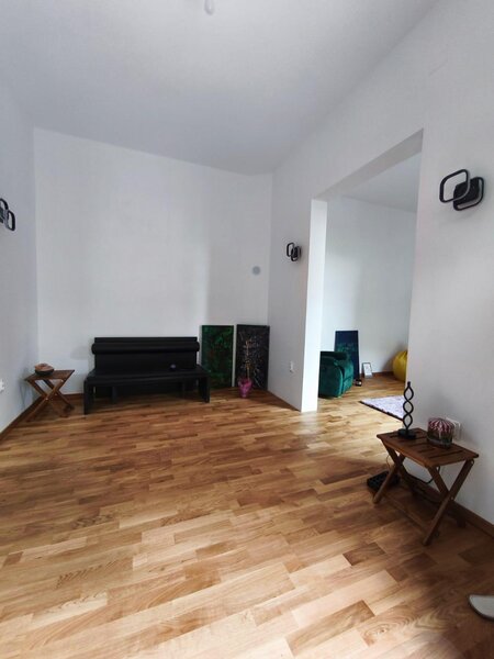 Timpuri Noi, str. Doamna Chiajna nr. 37 casa,